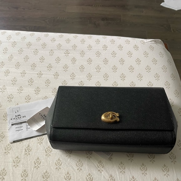 Brand new coach hand bag with chain strap - Picture 1 of 8